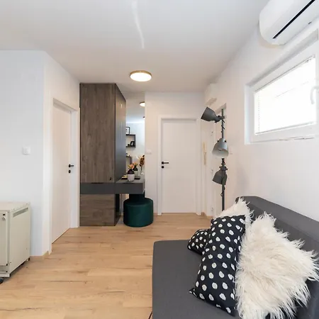 Dispetto In Old * Zadar