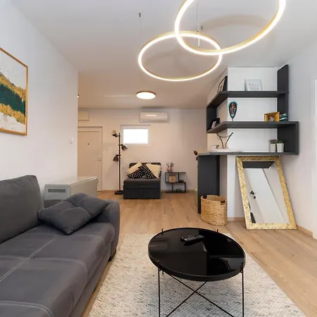 Dispetto In Old Zadar