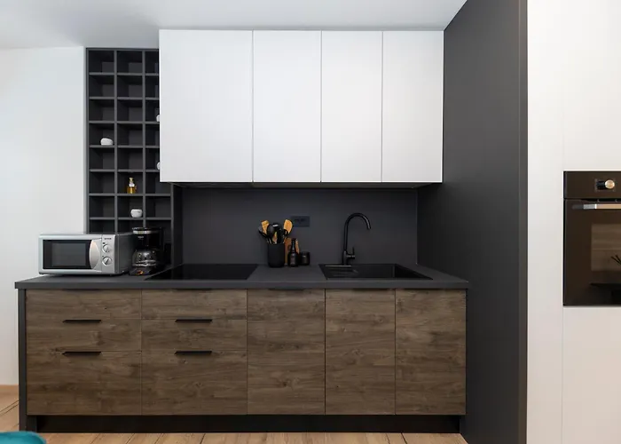 Dispetto In Old Apartment