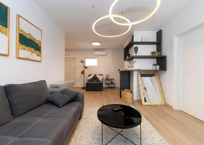 Dispetto In Old Zadar